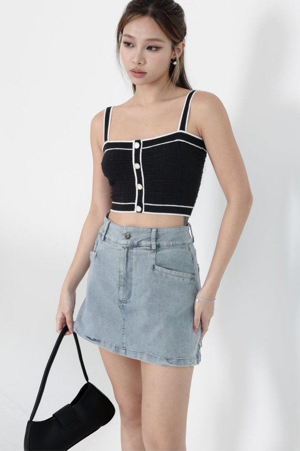 *TPZ* CHILL AND THRILL DENIM SKORTS 5.0 IN LIGHT WASH
