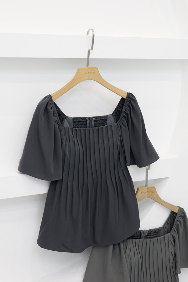 *TPZ* HESTER FLUTTER SLEEVES TOP IN STORM GREY