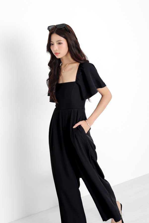 *TPZ* VENNA FLUTTER SLEEVES JUMPSUIT (PETITE) IN BLACK