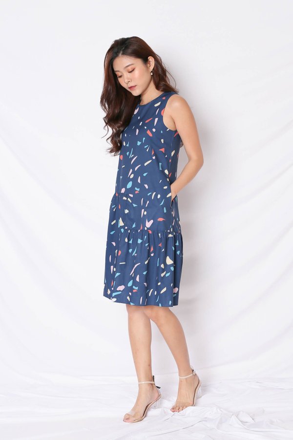 (PREMIUM) CONFETTI HI LOW HEM DRESS IN NAVY