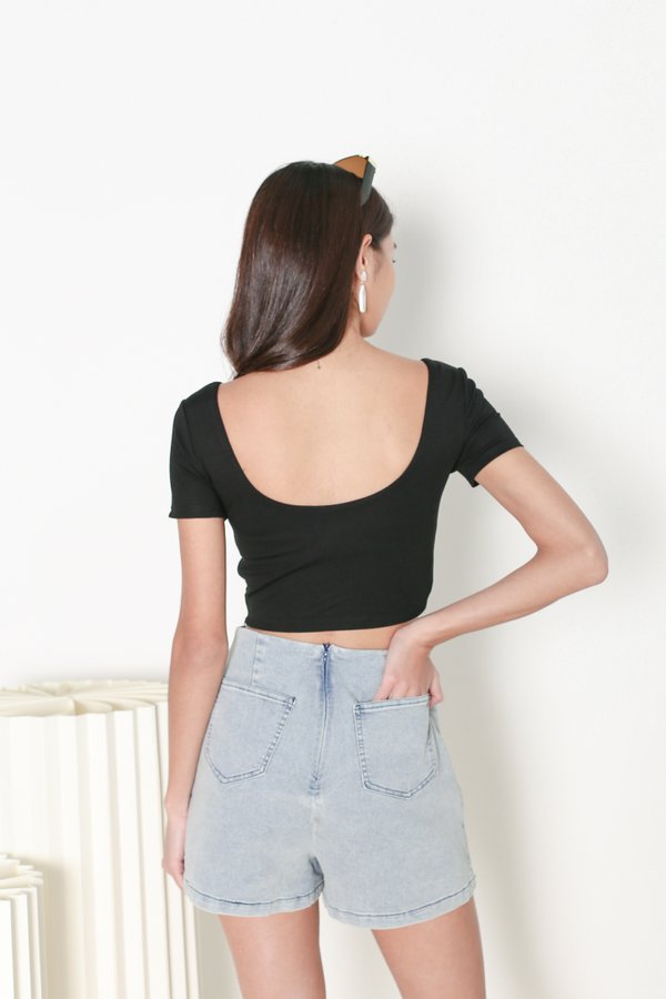 *TPZ* BAE SCOOP BACK TOP IN BLACK