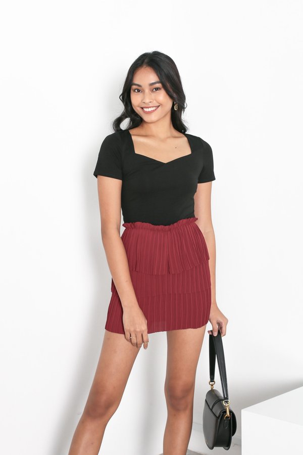 *TPZ* TRIPLE UP PLEATED SKORTS IN WINE