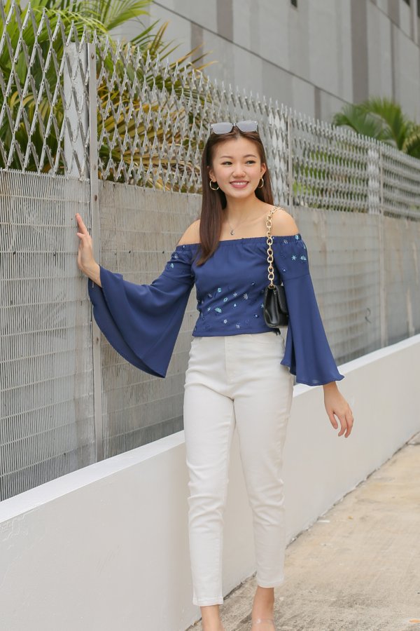 *TPZ* EDEN EMBROIDERY TOP IN NAVY