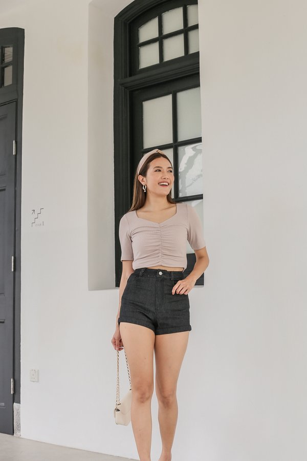 *TPZ* MUST HAVE DENIM SHORTS IN TAILORED BLACK