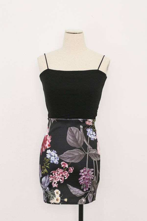 KLARA BODYCON SKIRT IN BLACK FLORAL 