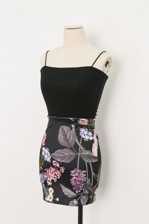 KLARA BODYCON SKIRT IN BLACK FLORAL 