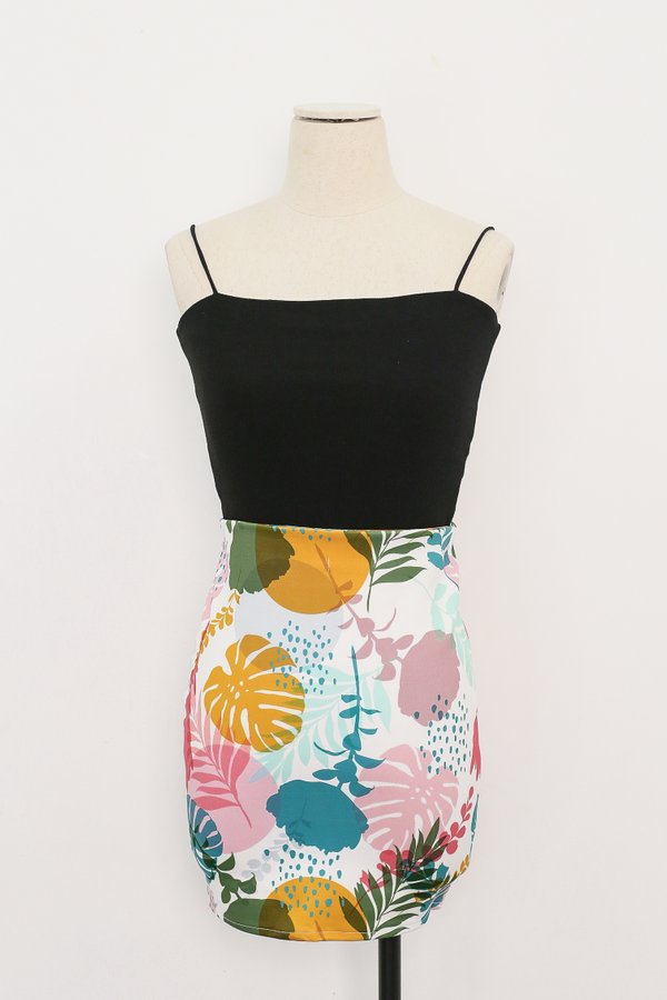 KLARA BODYCON SKIRT IN WHITE TROPICAL ABSTRACT