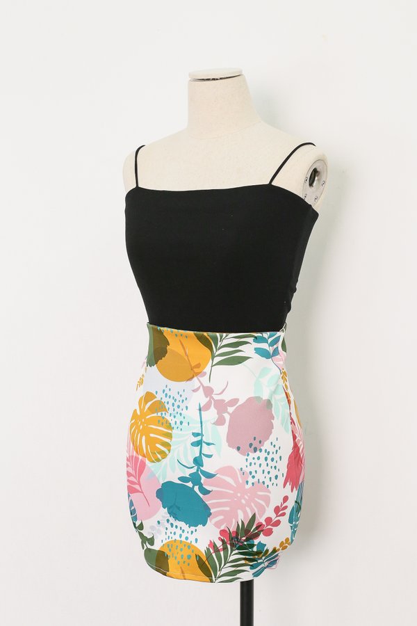 KLARA BODYCON SKIRT IN WHITE TROPICAL ABSTRACT