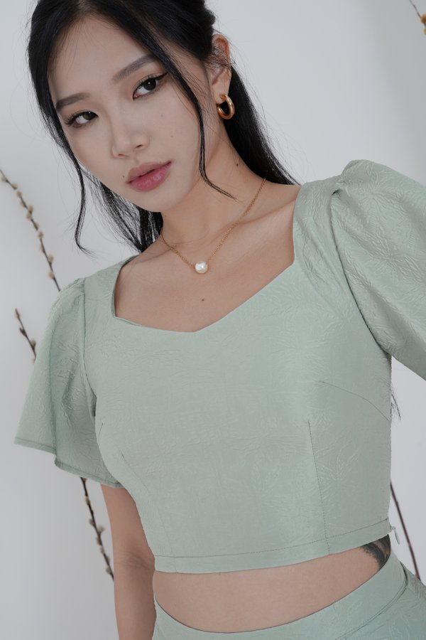 *TPZ* CAMILLA EMBOSSED FLUTTER TOP IN SAGE