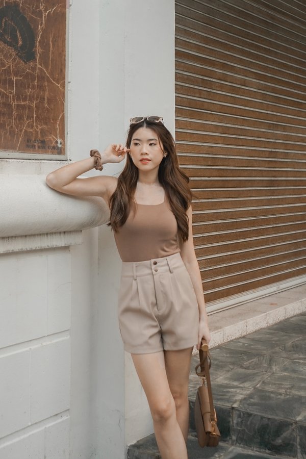 *TPZ* KYLIE TAILORED HIGH WAISTED SHORTS IN ECRU