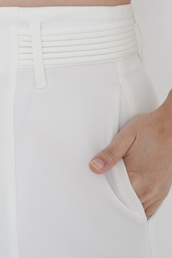 *TPZ* LOVE PLEATED HIGH WAISTED SHORTS IN WHITE