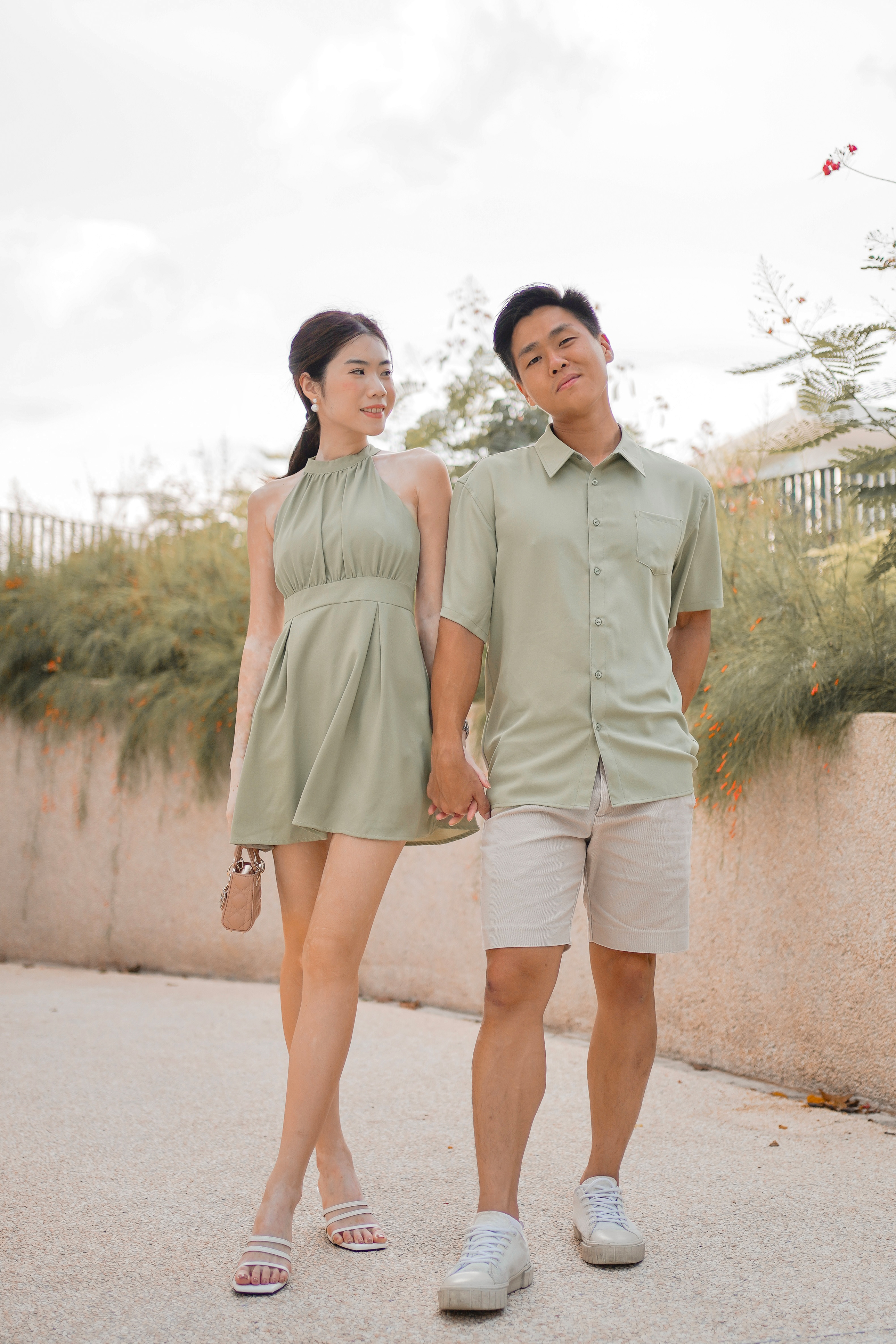 casual dress for prenup Casual White Dress Couple Beach White Dress For Prenup Couple Photoshoot Ideas Pre Wedding